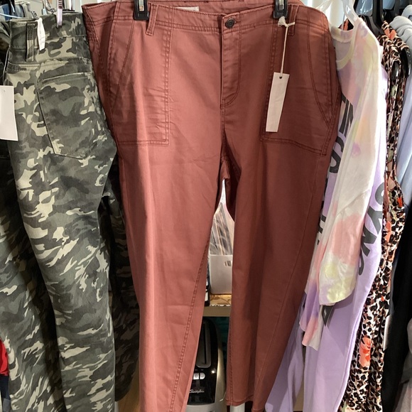 Tea Rose Utility Jeans - Picture 3 of 3